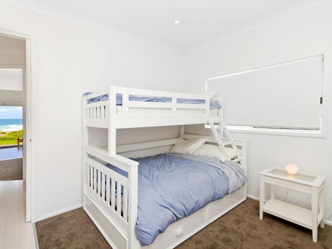 Beachside Bungalow #4 4 / 139 Avoca Drive Avoca Beach - Accommodation Tasmania 2