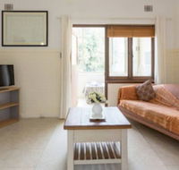 B6 Cafes  Restaurants close to UWA - Accommodation Tasmania