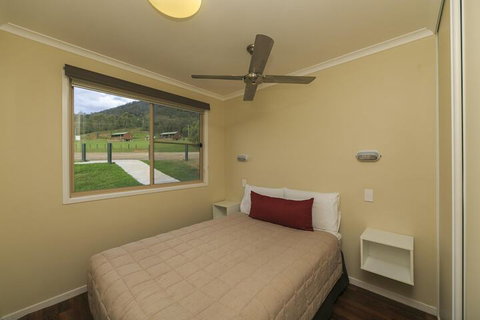 Reflections Holiday Parks Lake Glenbawn - Accommodation Tasmania 4