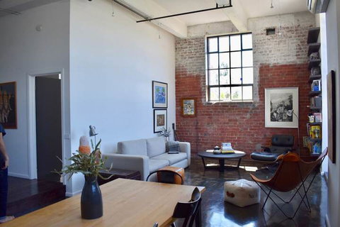Stylish Warehouse Conversion In Heart Of Fitzroy - Accommodation Tasmania 7