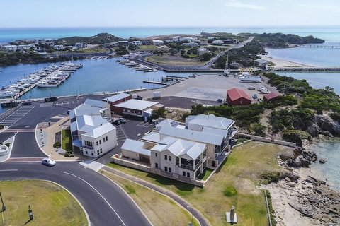 Robe Marina Accommodation - Accommodation Tasmania 4