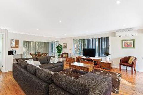3 Bedroom House Bay Serene 15 Mistral Close - Accommodation Tasmania 0