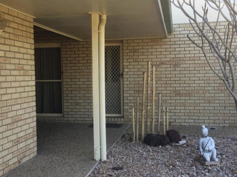 Private Canal Duplex With Pontoon Oleander Drive Bongaree - Accommodation Tasmania 3