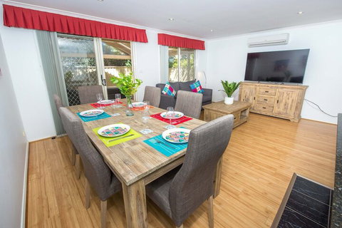 Ajax Avenue 2 / 35 Nelson Bay - Accommodation Tasmania 7