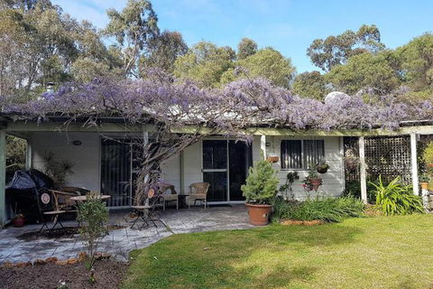 Wisteria Cottage Augusta - Accommodation Tasmania 6