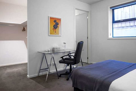 Roomerang At Lakeside Townhouse - Accommodation Tasmania 1