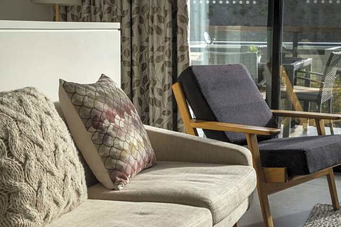 Roomerang At Lakeside Townhouse - Accommodation Tasmania 2