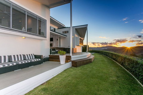 A PERFECT STAY - Byron's Brae - Accommodation Tasmania 1