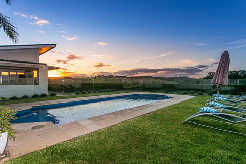 A PERFECT STAY - Byron's Brae - Accommodation Tasmania 5