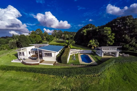 A PERFECT STAY - Byron's Brae - Accommodation Tasmania 3