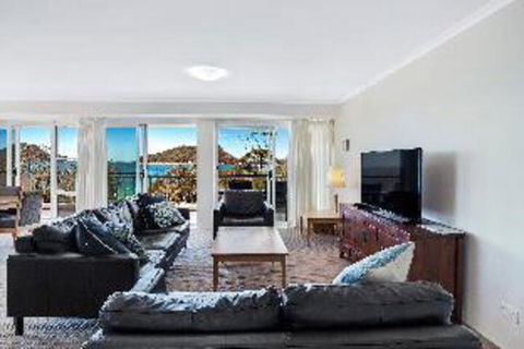 3 Bedroom Apartment Albacore Unit 6 12 Ondine Close - Accommodation Tasmania 1