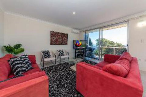 2 Bedroom Apartment Laman Lodge Unit 5 - Accommodation Tasmania 2