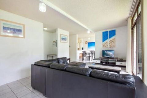 2 Bedroom Apartment Villa Ellisa Unit 1 - Accommodation Tasmania 0