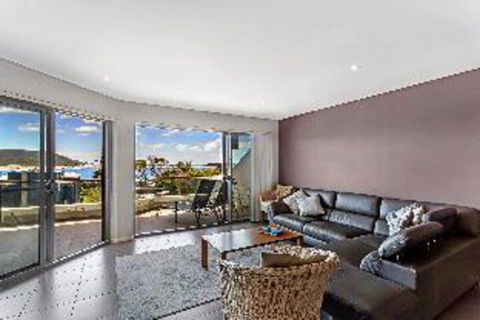 4 Bedroom Apartment Market Street - Accommodation Tasmania 0
