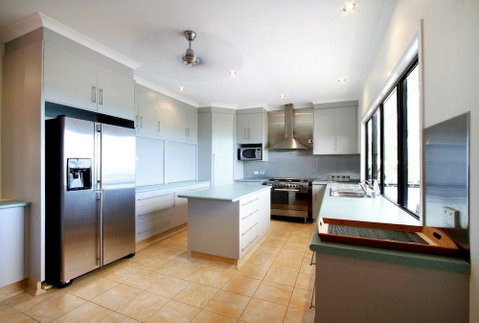Hideaway Retreat Beach House With Pool - Accommodation Tasmania 3