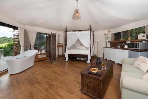 Clouds Safari - Accommodation Tasmania 3