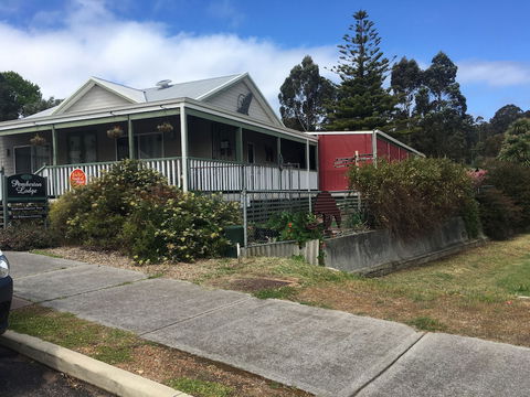 Pemberton Lodge - Accommodation Tasmania 2
