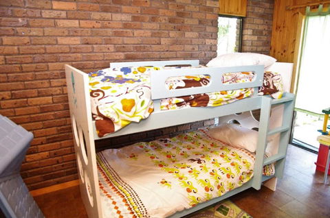 LaMaison De Shines 13 Dulconghi Street - Accommodation Tasmania 2