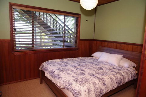LaMaison De Shines 13 Dulconghi Street - Accommodation Tasmania 1