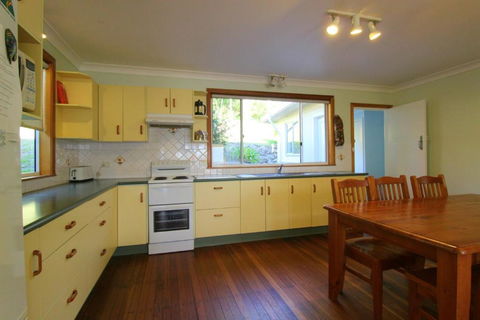 Hi View 18 Dulconghi Street - Accommodation Tasmania 4