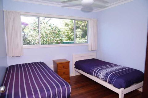 Billys On Main 44 Main Street - Accommodation Tasmania 4