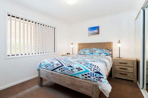 Kallaroo Street 3 Corlette - Accommodation Tasmania 3