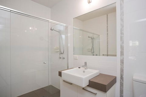 Exclusive Anglesea River Beach Apartment - Accommodation Tasmania 2