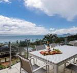 Maison de la mer 30 Mulubinda Parade  luxurious linen aircon  panoramic views - Accommodation Tasmania