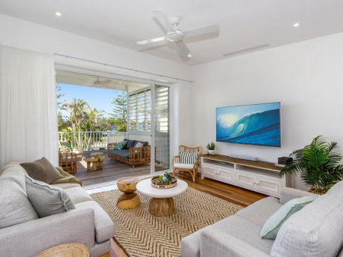 KINGY BEACH HOUSE At 162 - Accommodation Tasmania 6