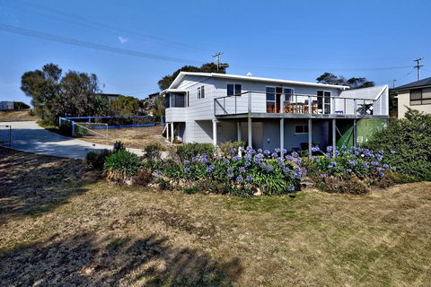 Waders - Accommodation Tasmania 0