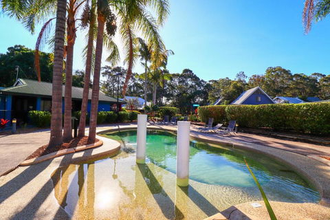 The Lakehouse In Raffetys Resort - Accommodation Tasmania 4
