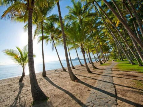 BEACH RETREAT At PALM COVE - Accommodation Tasmania 2