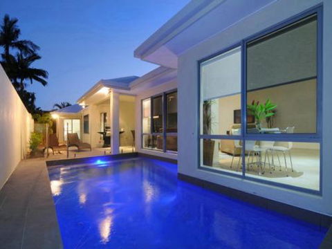 BEACH RETREAT At PALM COVE - Accommodation Tasmania 0