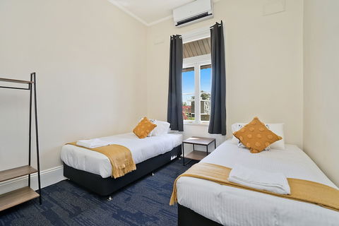 Imperial Hotel Singleton - Accommodation Tasmania 5