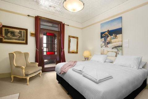 Grand & Central On George Unique Opulent - Accommodation Tasmania 5
