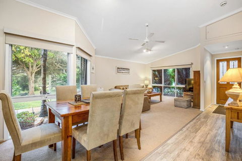 Hilltop Beach House: Newly Updated - Accommodation Tasmania 2