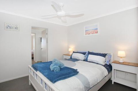 BEACH SHOPS & FABULOUS VACATION HOME! - Accommodation Tasmania 4
