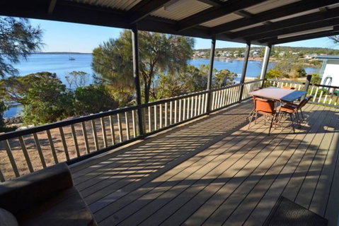 CDC 625 Beach House Incl.rear 2BR Studio - Accommodation Tasmania 6