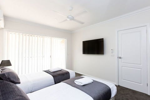 Wagga Apartments 4 - Accommodation Tasmania 2