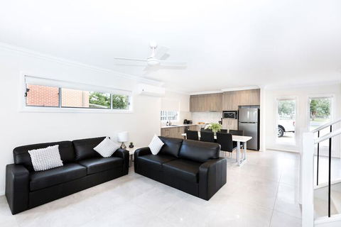 Wagga Apartments 5 - Accommodation Tasmania 5