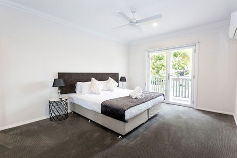 Wagga Apartments 5 - Accommodation Tasmania 4