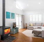 3 Macleay St. Narrawallee - Accommodation Tasmania