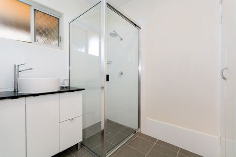 Lowset Sweetie Central To Everything Partridge St. Bongaree - Accommodation Tasmania 4