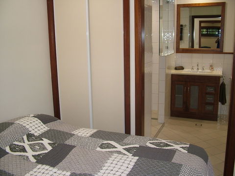 The Summit B&B - Accommodation Tasmania 5