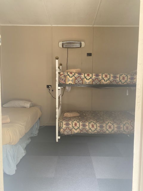 Mountain View Motel Queenstown - Accommodation Tasmania 4