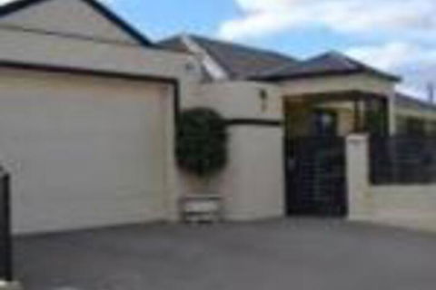 Sunset Retreat - Accommodation Tasmania 0