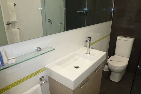 Golden Chain Tower Motor Inn - Accommodation Tasmania 2