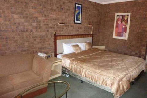Countryman Motor Inn - Accommodation Tasmania 4