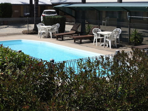 Lone Pine Motel - Corowa - Accommodation Tasmania 1