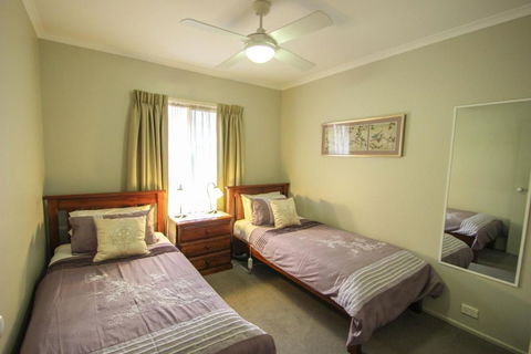 Silver Birches Holiday Unit 6 - Accommodation Tasmania 1